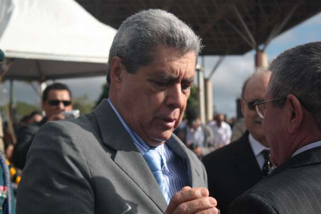 Andr&eacute; faz anivers&aacute;rio hoje, mas festa do pacote de obras fica para depois