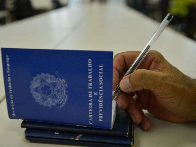 Medo do desemprego aumenta quase dez pontos na regi&atilde;o Centro Oeste