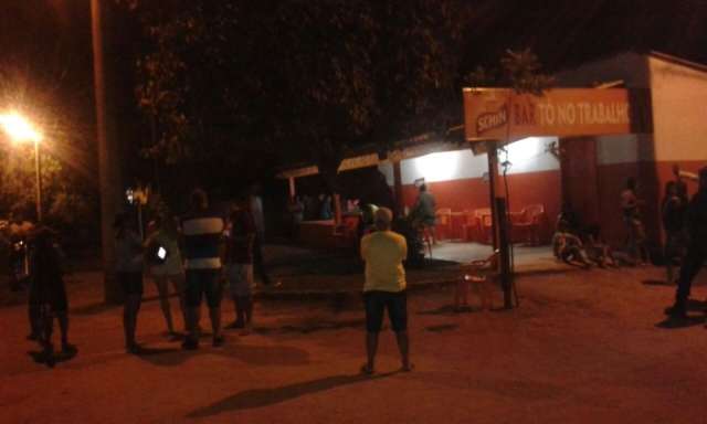 Jovem d&aacute; tapa em esposa e morre esfaqueado por adolescente durante festa