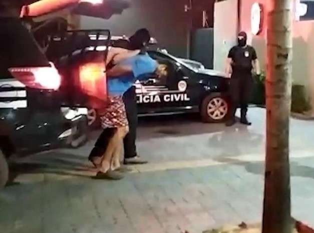 Em audi&ecirc;ncia, Justi&ccedil;a mant&eacute;m pris&atilde;o de pintor que matou major a facadas 