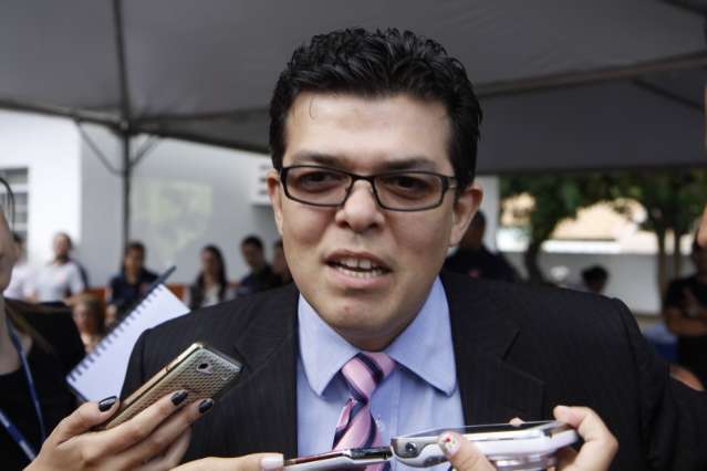 Olarte espera  lista de nomes do PMDB para Secretaria da Mulher