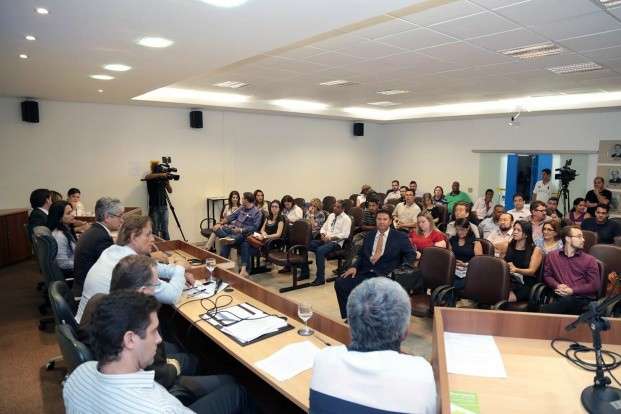 Prefeitura presta contas sobre finan&ccedil;as e sa&uacute;de na C&acirc;mara Municipal