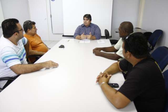 Ap&oacute;s protesto, diretor da Agetran promete sem&aacute;foro a moradores do Aero Rancho
