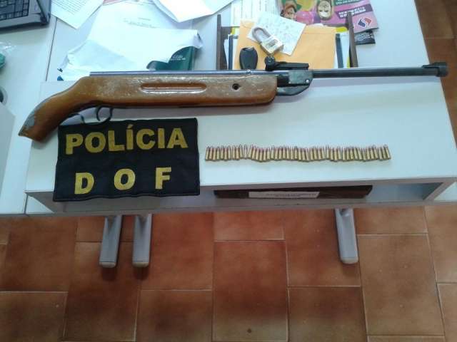 Adolescente &eacute; apreendido com espingarda e proj&eacute;teis em Aral Moreira