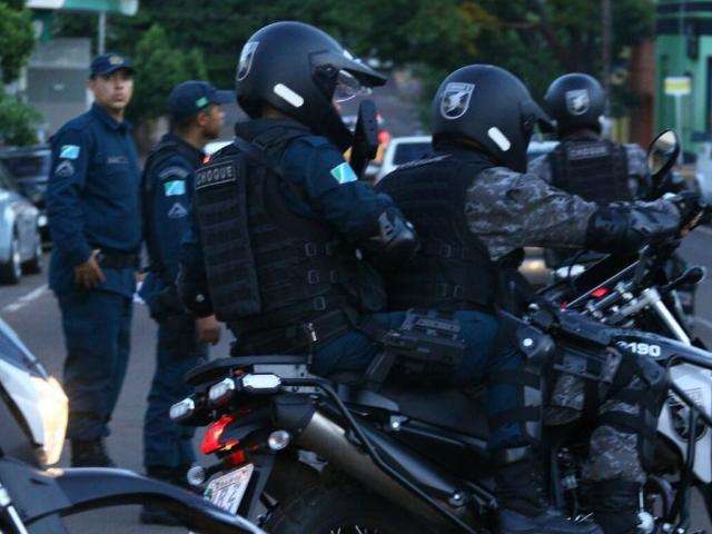 Experientes, fuj&otilde;es usaram garagem para escaparem de delegacia 