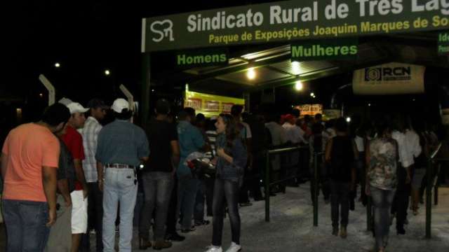 Cerca de 5 mil pessoas prestigiam primeiro dia da Expotr&ecirc;s