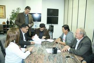 O termo de convênio entre Semad e Sisem foi assinado na tarde desta terça-feira. (Foto: PMCG) 