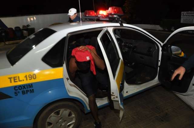 No dia do anivers&aacute;rio jovem leva tiro na cabe&ccedil;a e sobrevive