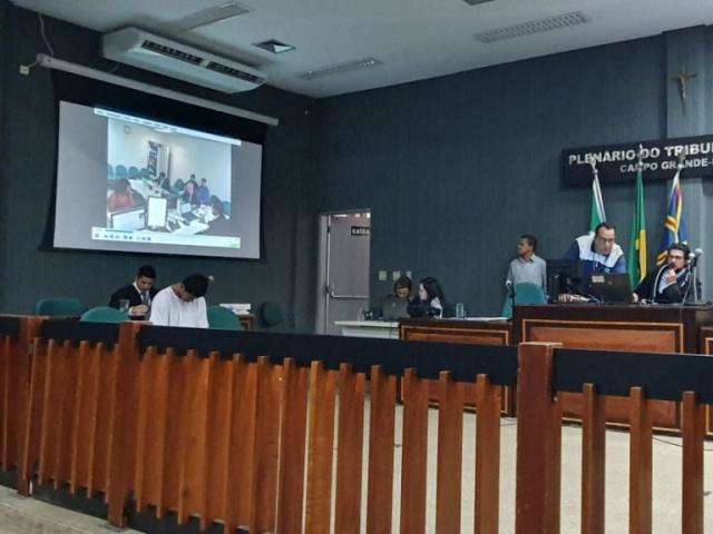 Jovem que matou por R$ 10 &eacute; condenado a 8 anos de pris&atilde;o no semiaberto
