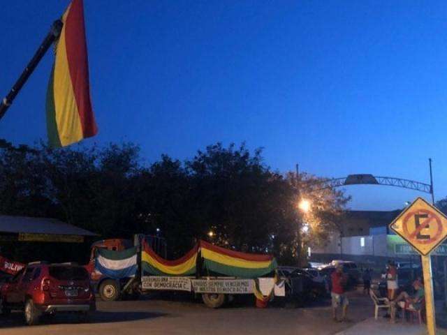 Bloqueio na fronteira completa 15 dias e prejudica com&eacute;rcio em Corumb&aacute;
