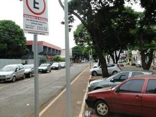 Estacionamento rotativo é alvo constante de denúncias em Dourados (Foto: Divulgação)