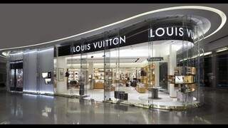 Loja da Louis Vuitton é uma das atrações de luxo no Westfield Shopping Center, em Londres