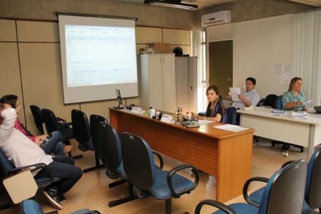 Empresa da Capital prop&otilde;e desconto de 24% e vai fornecer uniformes verde