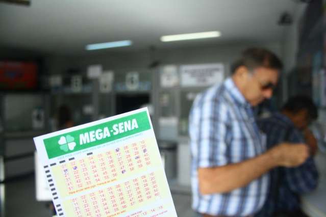 Mega-Sena acumulada ser&aacute; sorteada hoje e pode pagar R$ 33 milh&otilde;es