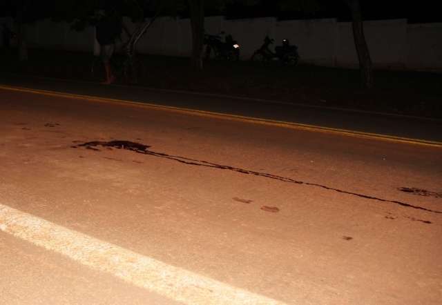 Homem morre e outro fica ferido em atropelamento em Gl&oacute;ria de Dourados