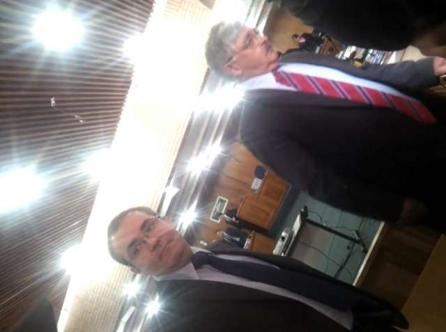 Troca de socos e agress&otilde;es verbais interrompem reuni&atilde;o da OAB/MS