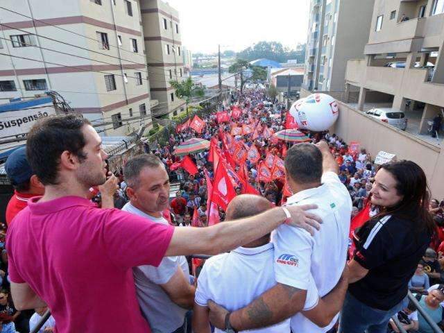Termina prazo para Lula se entregar; PF vai decidir como cumprir mandado