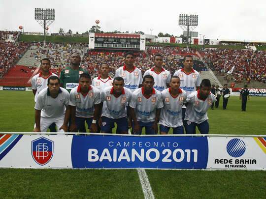  Ap&oacute;s &uacute;ltimo treino, t&eacute;cnico do Azul&atilde;o define time que enfrenta o Bahia de Feira