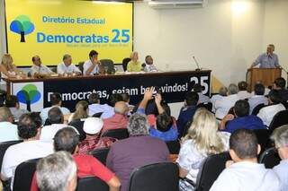 Evento do DEM aconteceu neste sábado com a presença do senador goiano Reinaldo Caiado. (Foto: Gerson Walber)