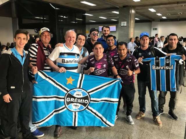 Campo-grandenses gremistas refor&ccedil;am torcida na Arena por vaga na final