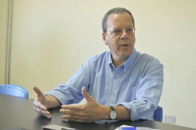 Com bandeira de nova pol&iacute;tica, PV lan&ccedil;a Bluma a prefeito e Oshiro fica na vice