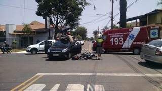 Aparentemente o acidente foi uma batida entre carro e moto em cruzamento da rua Spipe Calarge.(Direto das Ruas)