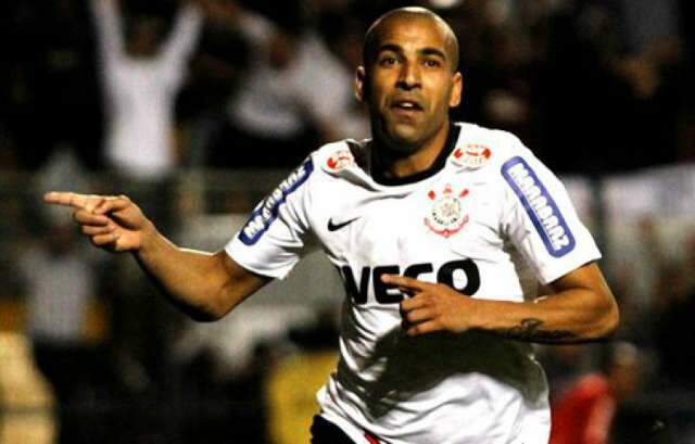  Corinthians vence por 2 a 0 e conquista t&iacute;tulo da Ta&ccedil;a Libertadores