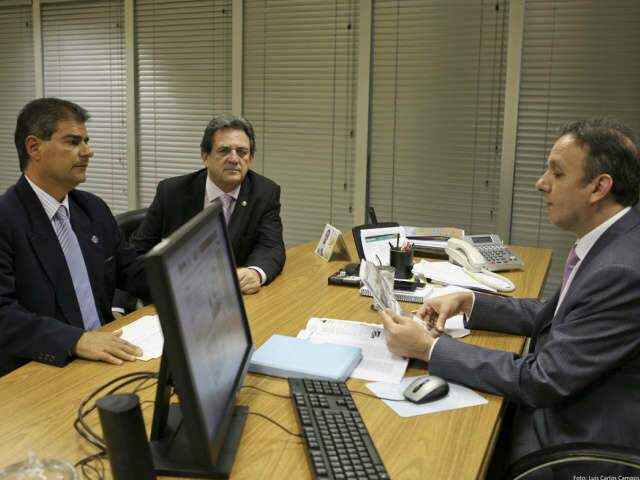  Trad Filho e Moka pedem em Bras&iacute;lia libera&ccedil;&atilde;o de obras no Jockey
