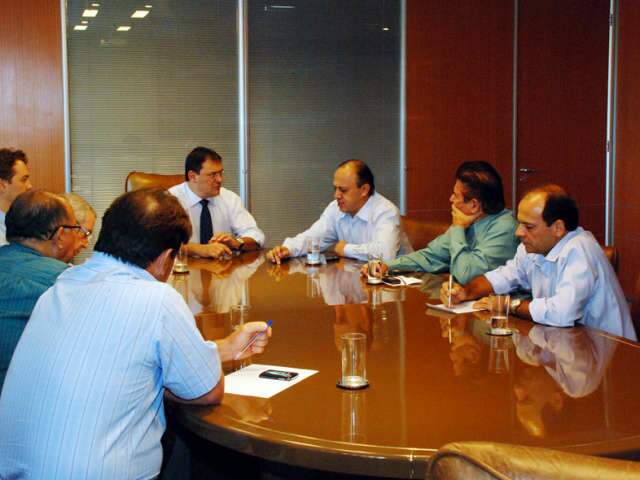  Reuni&atilde;o entre Fiems e Semadur discute licen&ccedil;as para micro e pequenas empresas
