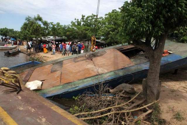 Ang&uacute;stia termina para parentes do Paran&aacute;, mas paraguaio ainda est&aacute; desaparecido