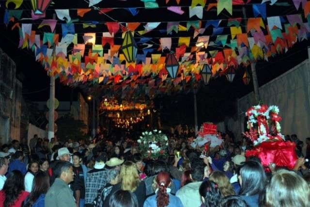 Em Corumb&aacute;, Arraial do Banho de S&atilde;o Jo&atilde;o come&ccedil;ou hoje; festa vai at&eacute; domingo 