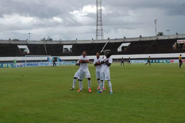 Em jogo de muita emo&ccedil;&atilde;o, reserva brilha e Comercial vence o Misto