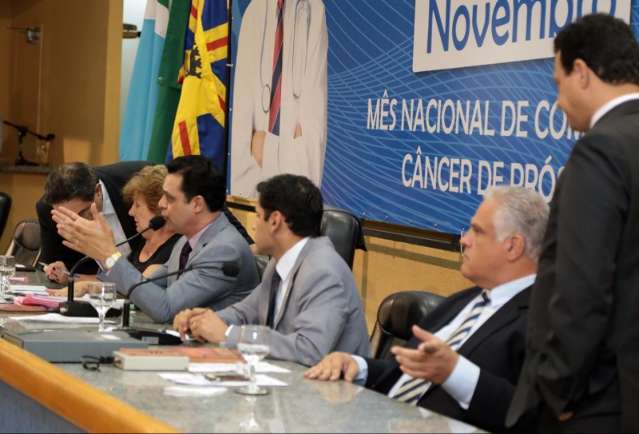 Cassa&ccedil;&atilde;o de vereadores vai for&ccedil;ar elei&ccedil;&atilde;o de tr&ecirc;s integrantes da Mesa Diretora