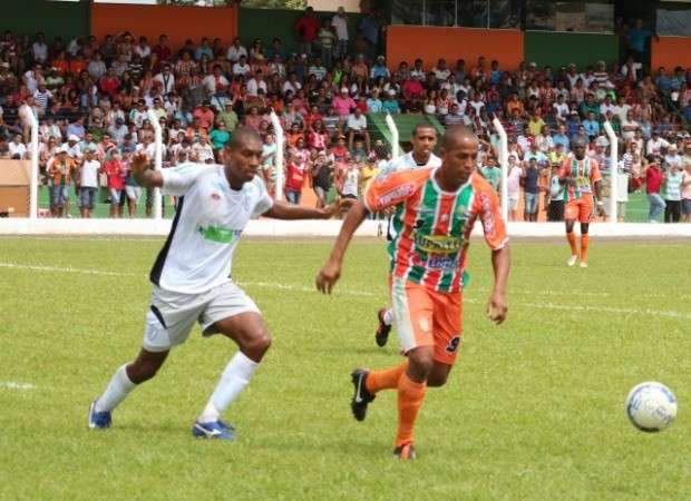 Goleada do Cene marca a primeira rodada do Estadual