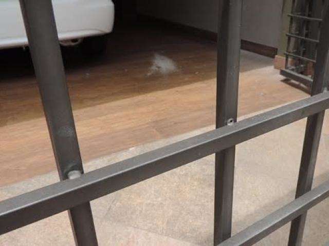 Casa de candidato &agrave; prefeitura de Camapu&atilde; &eacute; alvo de atentado com roj&atilde;o