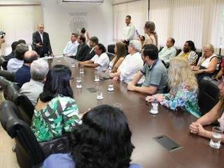 Governador deu posse nesta sexta-feira a integrantes do conselho. (Foto: FCMS/Divulgação)