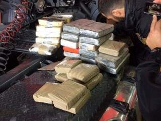 Operação da PF prende homem que levava 57 kg de cocaína para SP Operação da PF prende homem que levava 57 kg de cocaína para SP