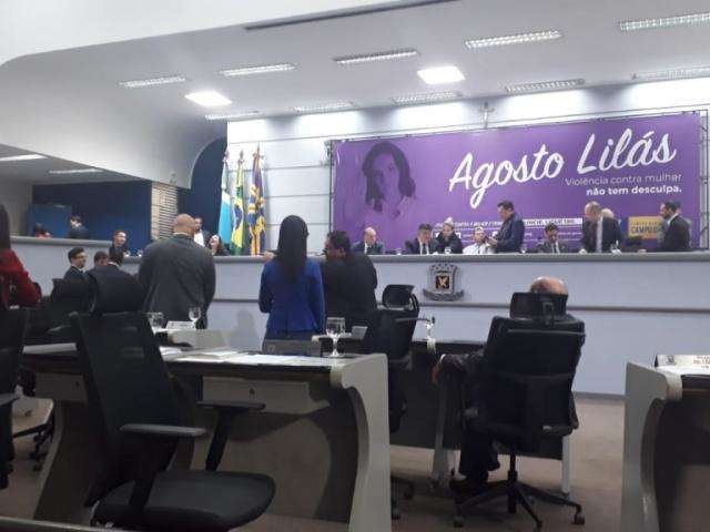 Vereadores se dividem sobre projeto de criar residencial em hotel