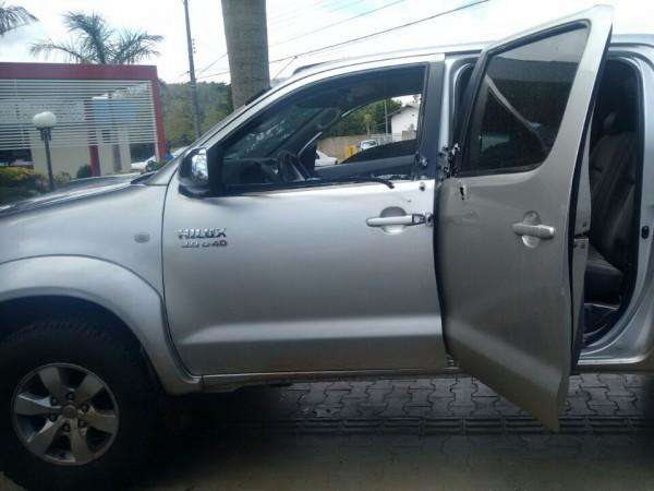 Homens armados com fuzis deixam tr&ecirc;s feridos no centro de Pedro Juan 