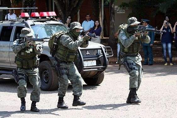 Bope do MS e esquadr&atilde;o de elite do Ex&eacute;rcito trocam experi&ecirc;ncias em treinamento