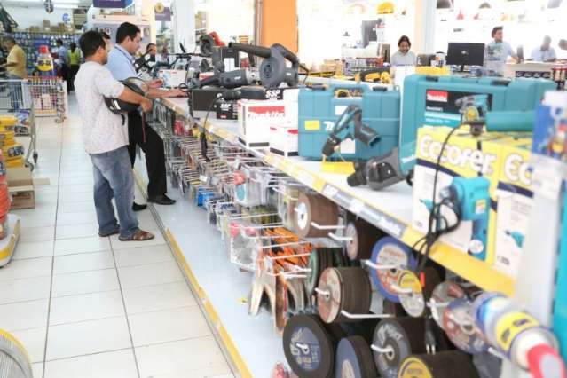 Venda de materiais para constru&ccedil;&atilde;o sofre queda e ano deve fechar em baixa