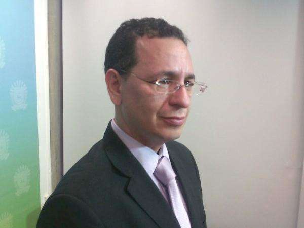 Chefe do MPE diz ver com espanto rumores de suposta dela&ccedil;&atilde;o de Olarte