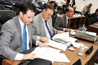 Deputados Renato Câmara, Paulo Siufi e José Carlos Barbosa (Foto: Luciana Nassar/ALMS)