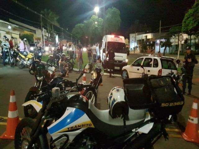 Na noite da virada, 67 condutores s&atilde;o flagrados sem CNH e quatro presos 