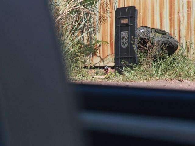 Policiais explodem granada encontrada em lixo; destro&ccedil;os ser&atilde;o analisados