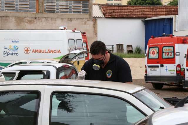 Ladr&otilde;es invadem auto pe&ccedil;as no Centro, arrombam cofre e levam R$ 40 mil