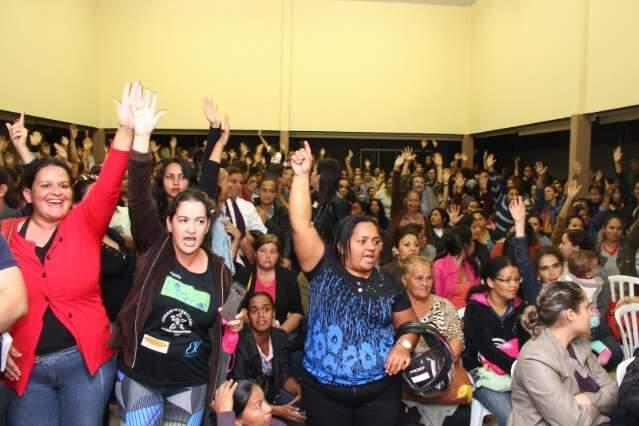 Contratados de Ceinfs rejeitam proposta e entram em greve amanh&atilde;