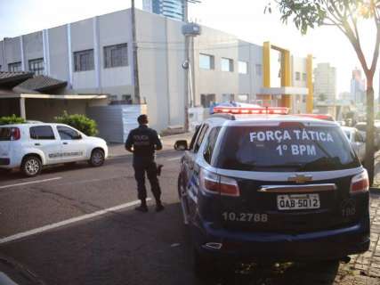 Garoto que se feriu ao dar tiro dentro de escola recebe alta da Santa Casa