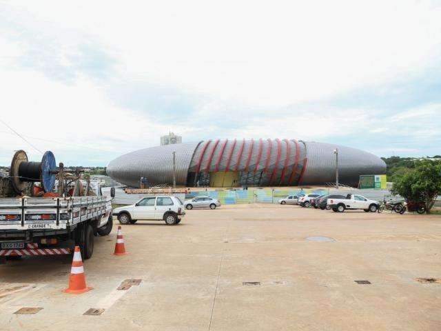 Empresas s&atilde;o desclassificadas e licita&ccedil;&atilde;o de forro de Aqu&aacute;rio &eacute; adiada
