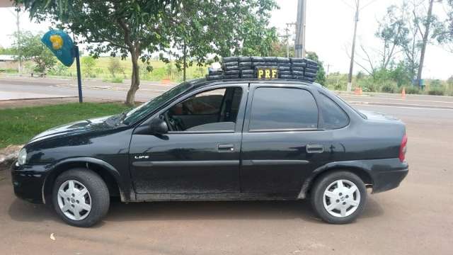  Jovem,acompanhada da irm&atilde;  e 2 crian&ccedil;as, presa  com 37 quilos de coca&iacute;na
